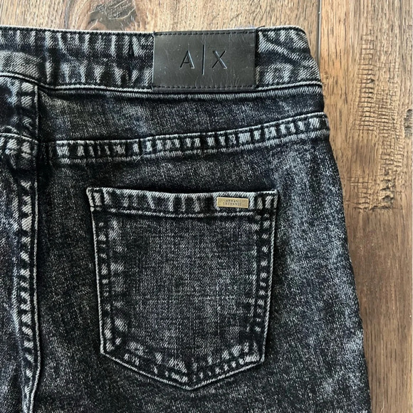 NWT Armani Exchange Vintage Black Wash Freyed Zipper Hem Size 26 - Picture 10 of 16